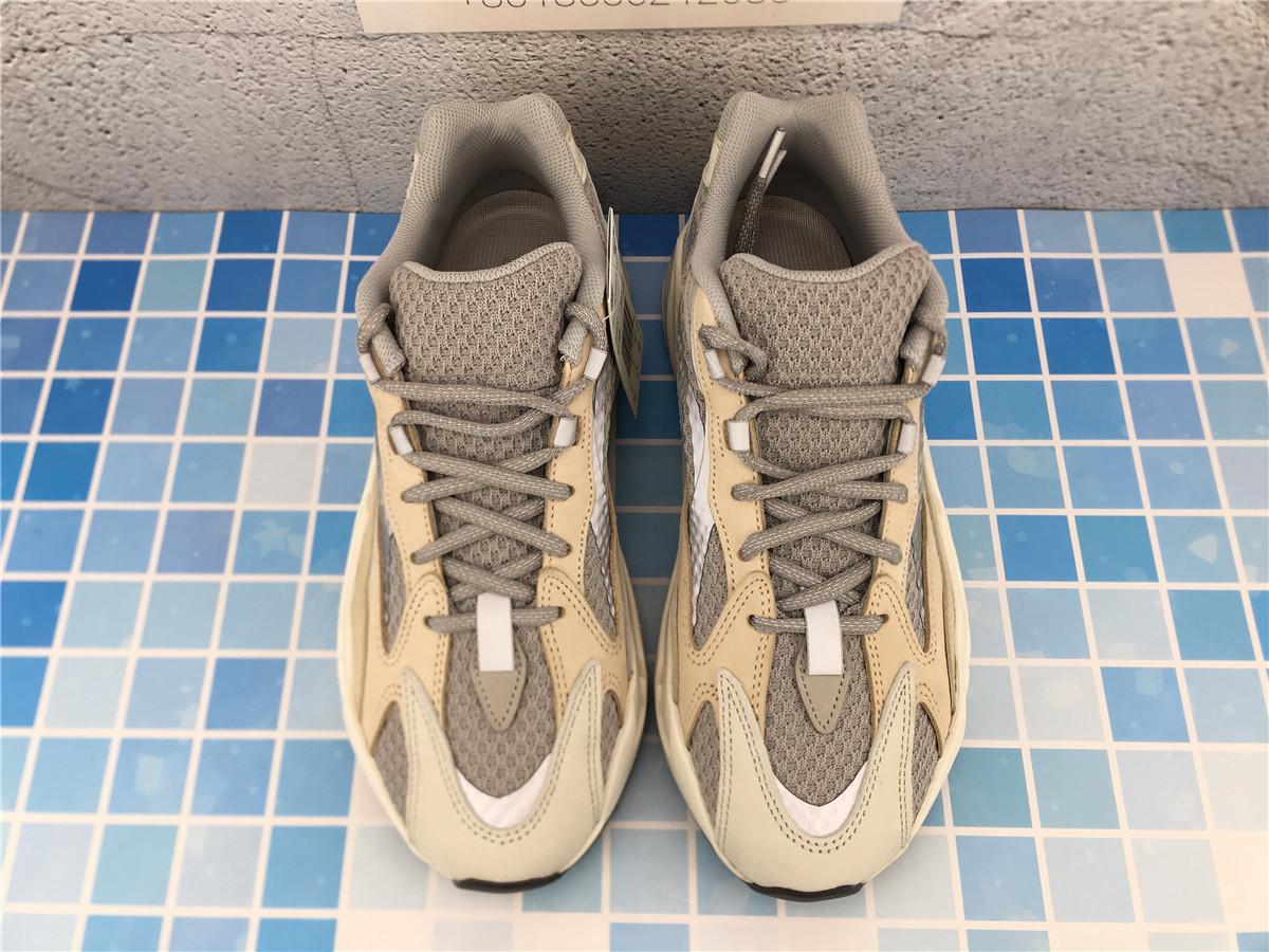 Yeezy Boost 700 V2 Cream GY7924